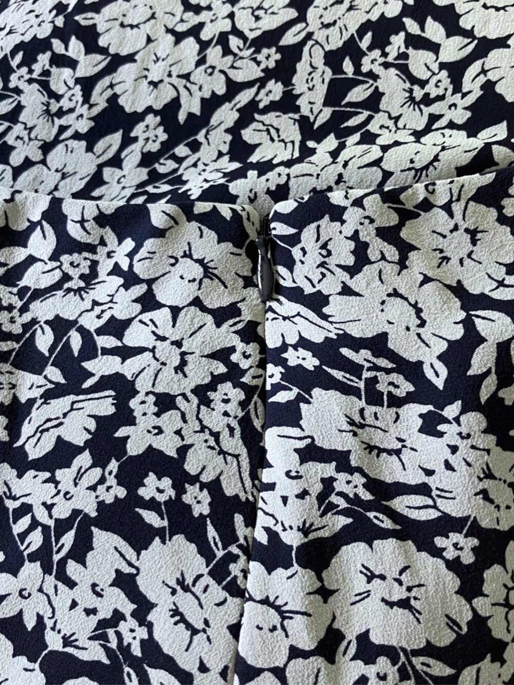 Ralph Lauren Navy 100% Silk Tiered Floral Knee Length Skirt. M/L 10. Cottagecore - Picture 5 of 7
